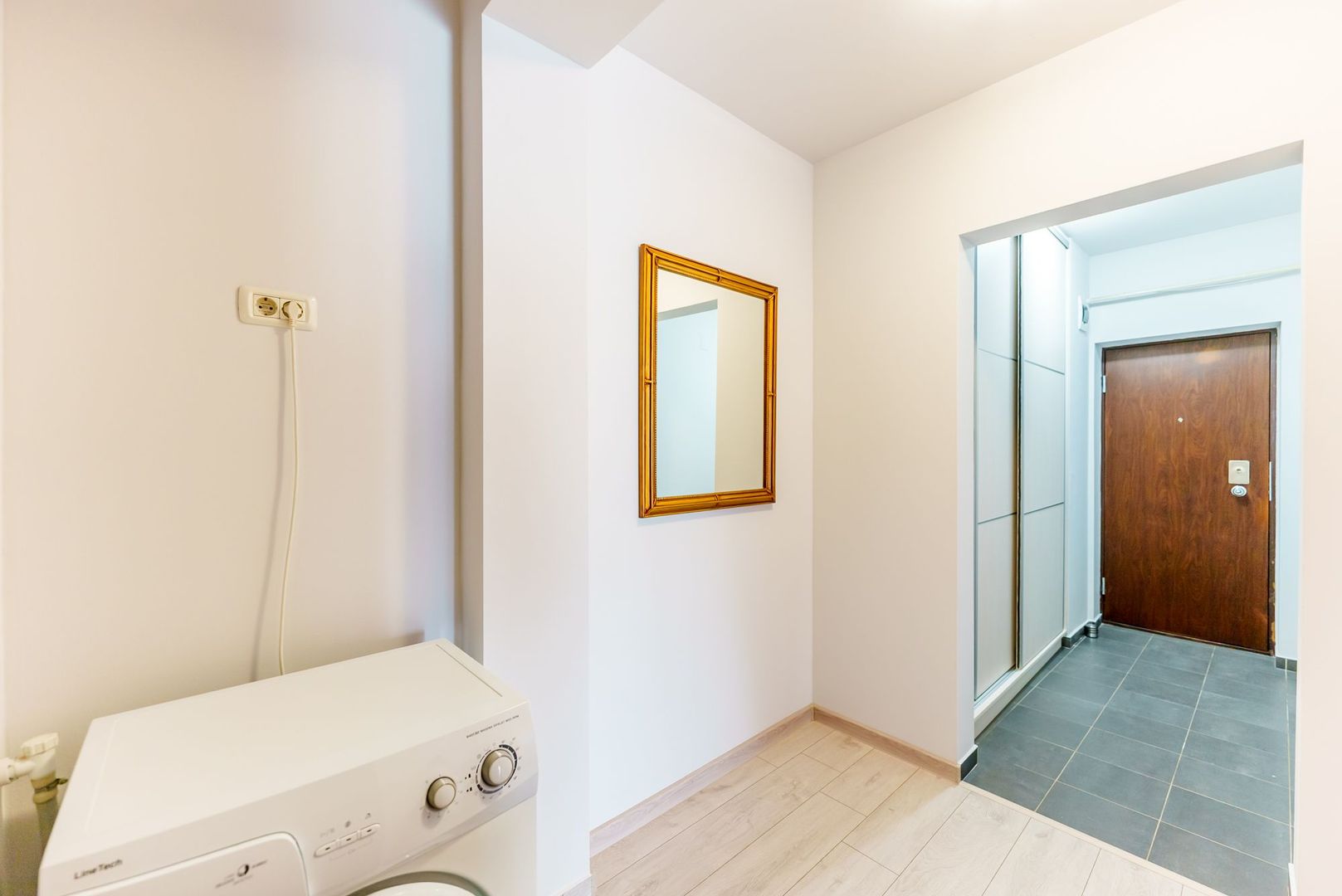 De închiriat apartament 2 cam deluxe în Subcetate - Poză 15