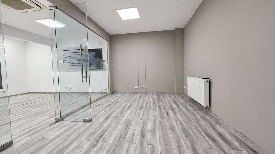 B-dul Mamaia - zona Delfinariu | Spațiu ideal pentru birou | 80mp - Poză 9
