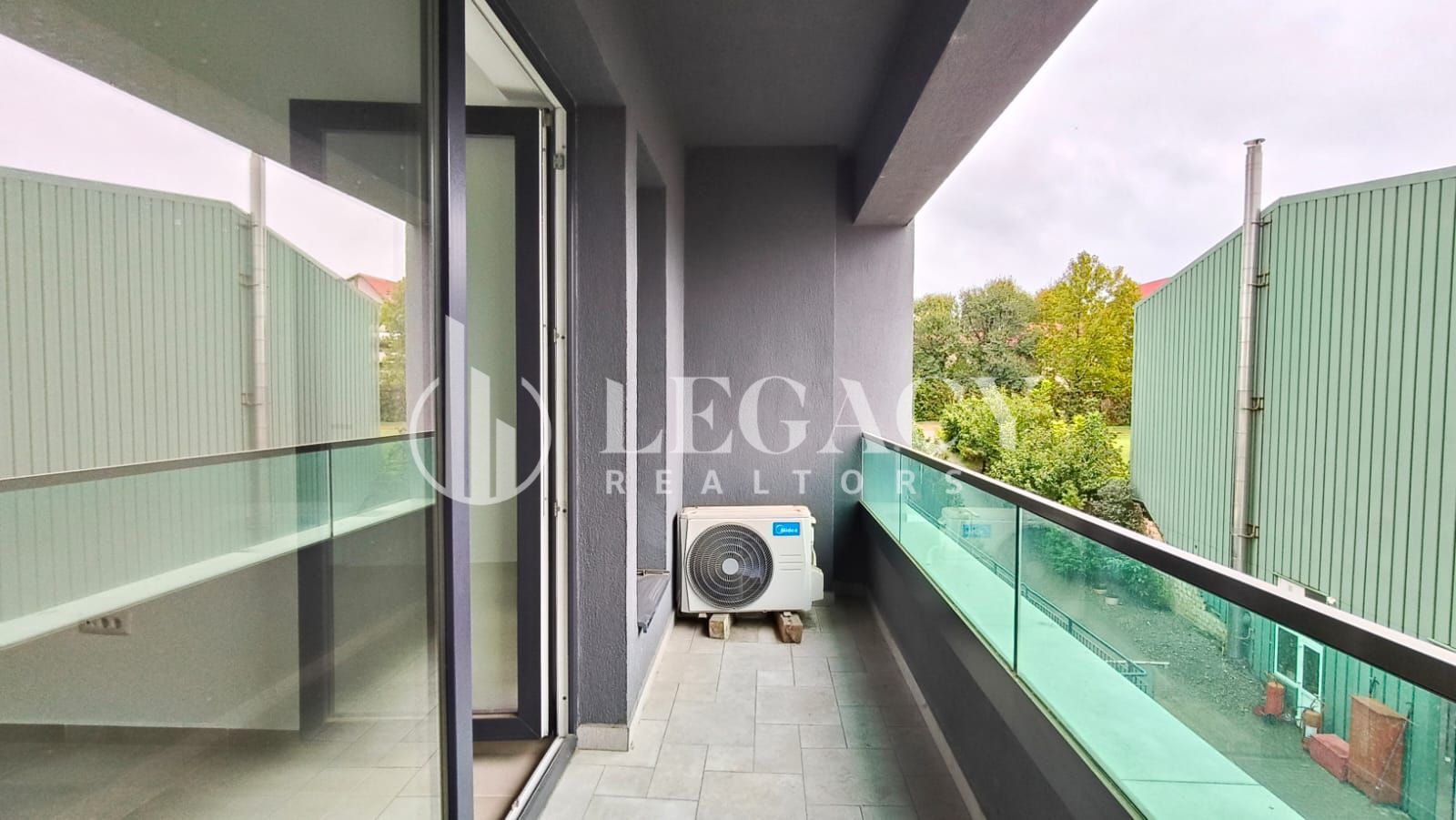 Spatiu birou modern cu 2 locuri de parcare in Grand Beetle Pacurari - Poză 6