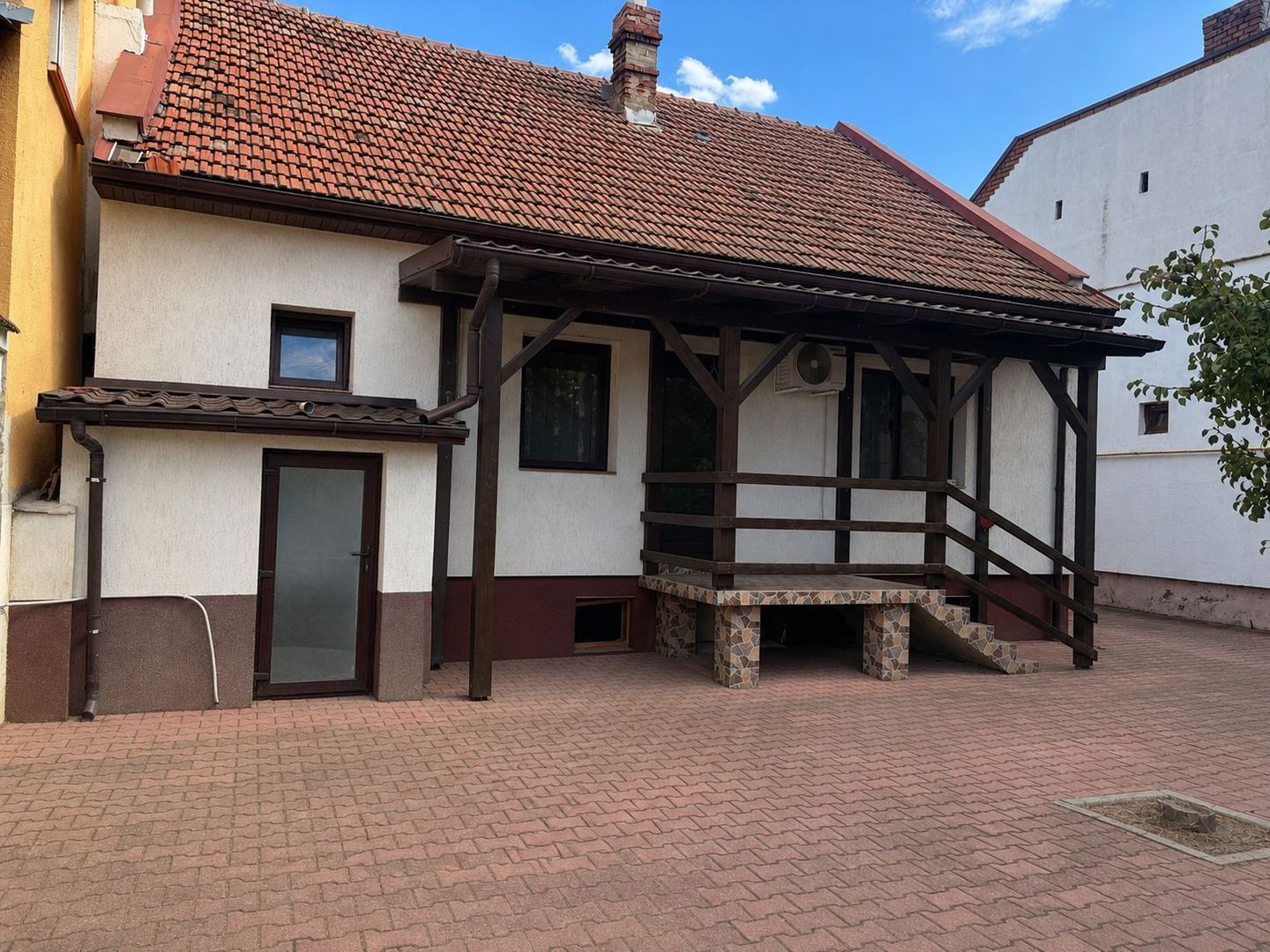 Casă recent renovată în cartierul Pârneava –Arad•400 mp teren•Oituz - Poză 1