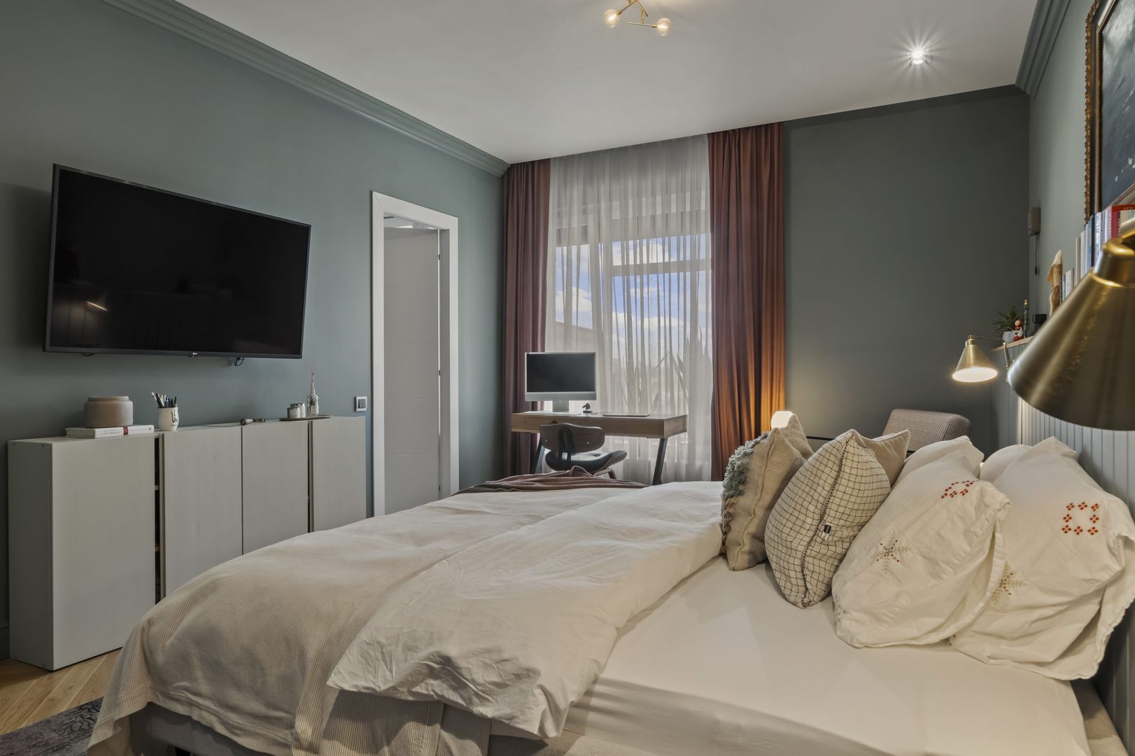 The Panoramic Signature: A Lifestyle Penthouse in Floreasca's Prime Waterfront - Poză 9