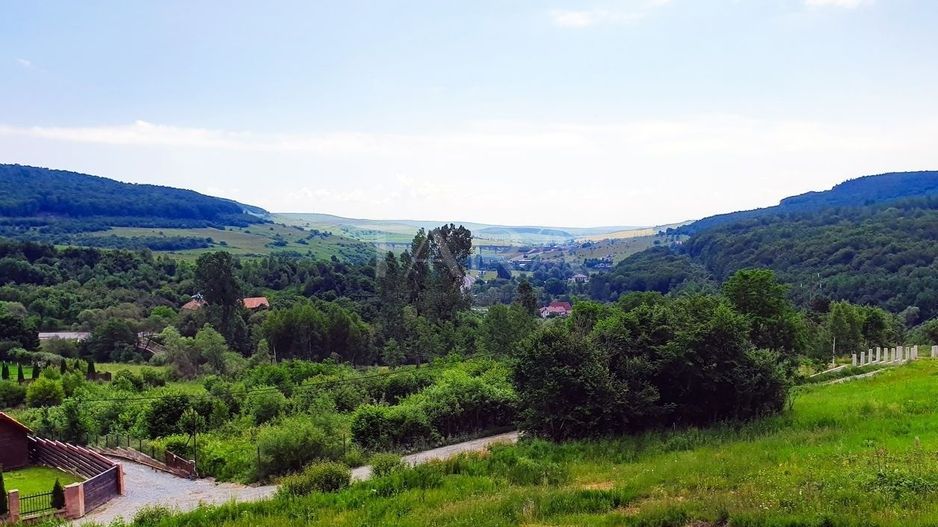 Casă cu teren generos lângă pădure – Feleacu, Cluj - Poză 3