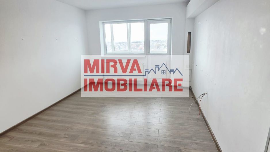 Apartament 3 camere, 2 băi cu geam, balcon generos – Republicii - Poză 2