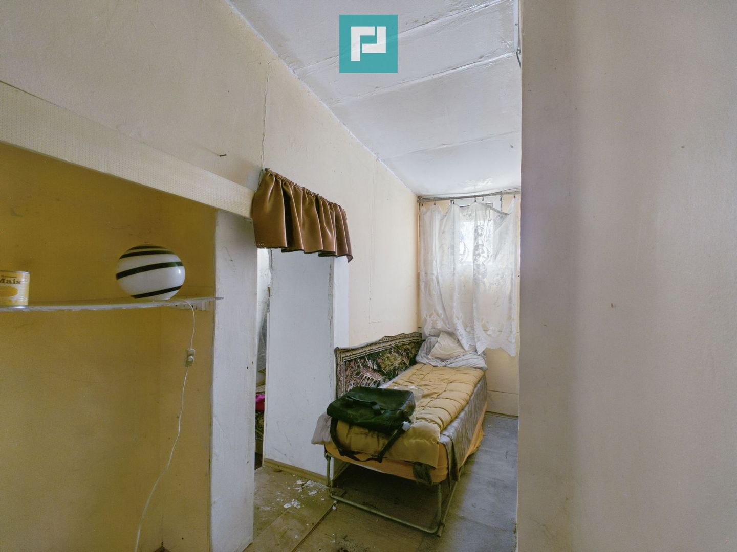 Casă modestă cu 3 camere din văiugă în Bătania - Schiță 10