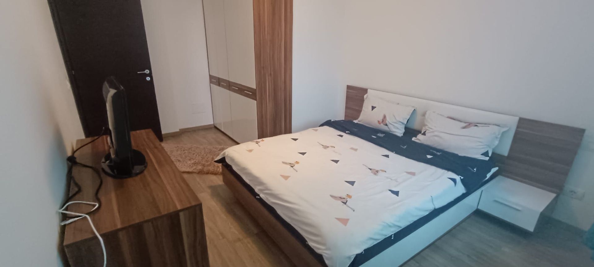 Apart. 2 cam. mare + Parcare + Terasa ! Sector 6 - Poză 5