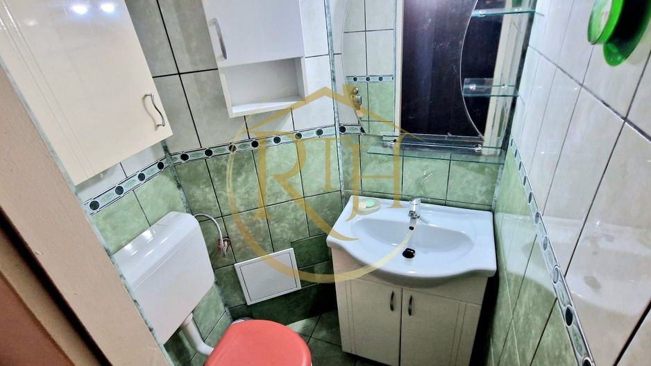 Ofer spre închiriere apartament 3 camere,2 bai, zona Lipovei, 400 euro/lună. - Poză 19
