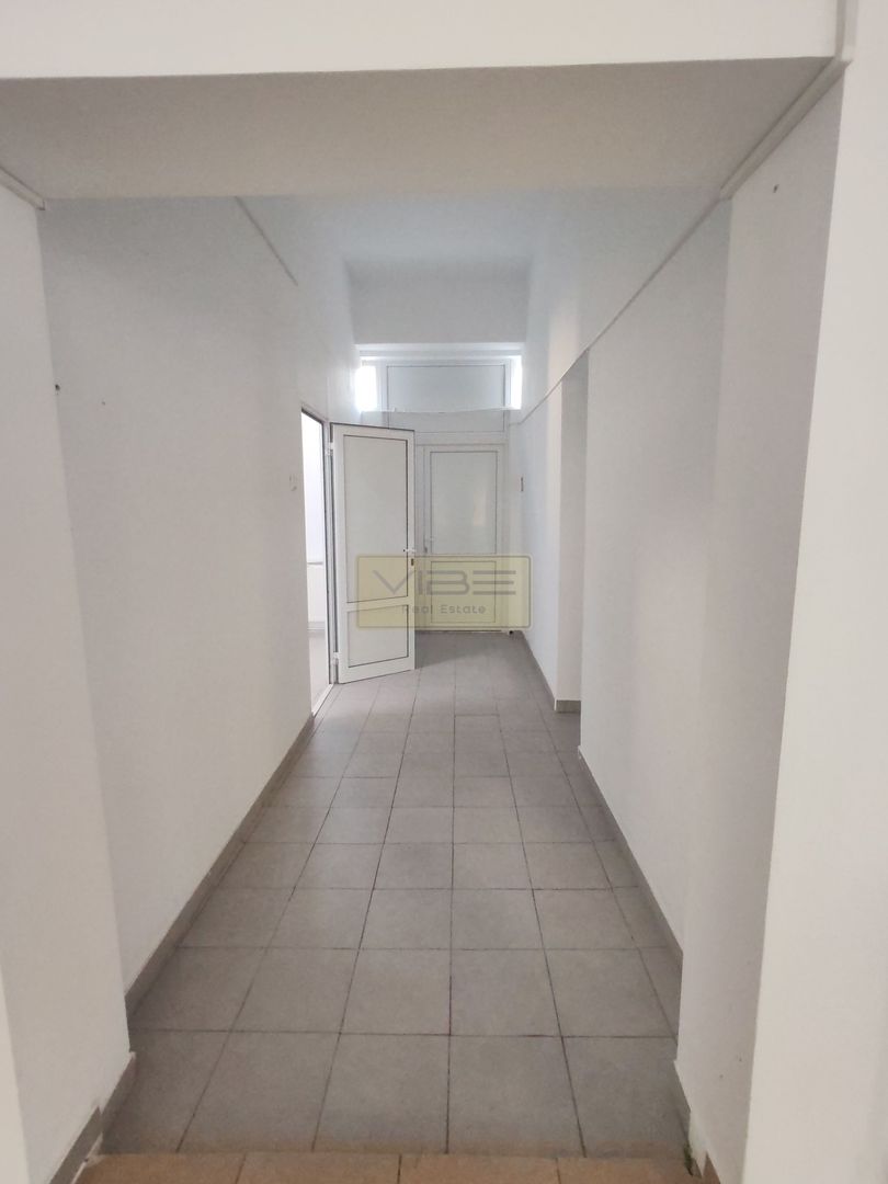 Spațiu comercial - deschidere 10 ml-amenajat! - Poză 3