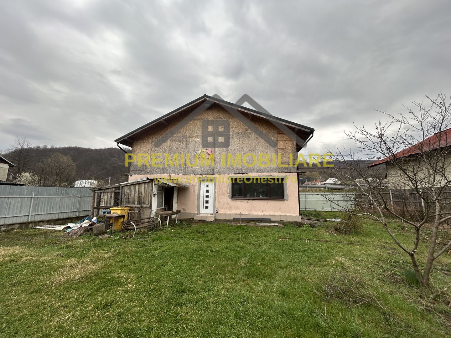 Casa de vanzare in Slanic Moldova . - Poză 19