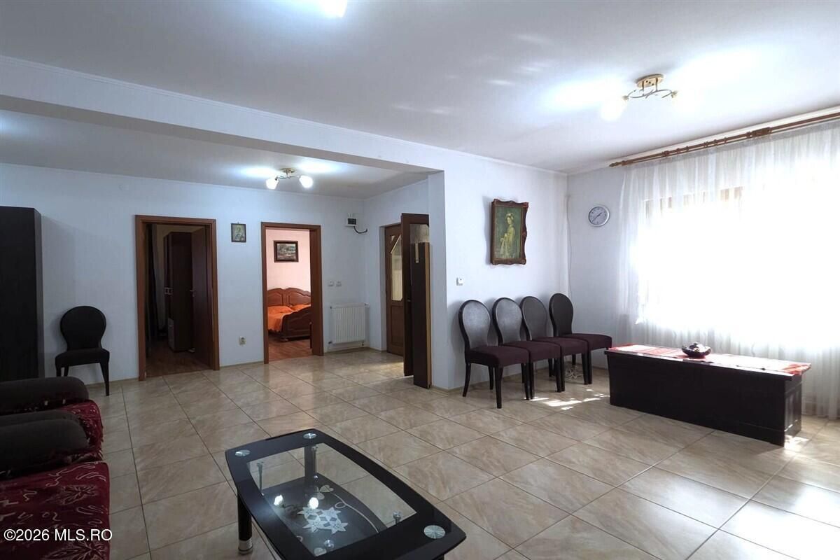 Castelu - Str. Florilor, casa din 2012, teren 737 mp si 106 mp utili - Poză 22