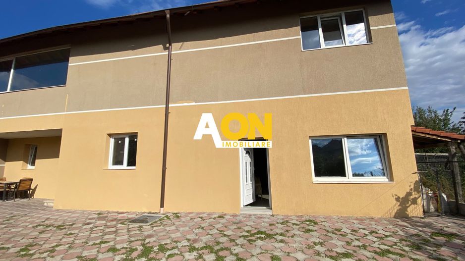 Casa Individuală 7 Camere, 2 Băi,  250 mp Utili - Poză 2