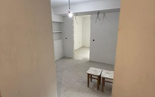 Apartament cu Grădină în Zona Centrală, Recent Renovate. - Poză 6