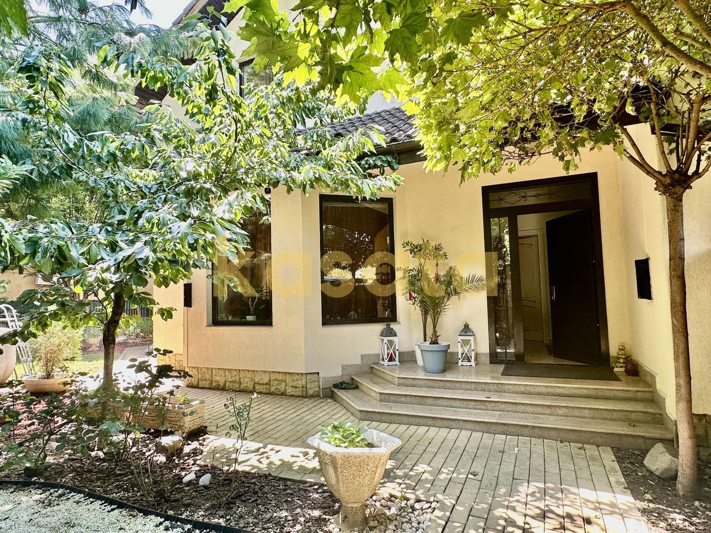 Vila care redefinește echilibrul între rafinament, spațiu și liniște - Poză 2