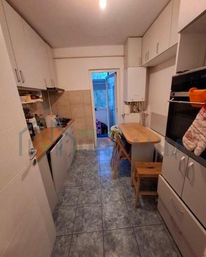 Apartament 3 camere decomandat - Poză 2