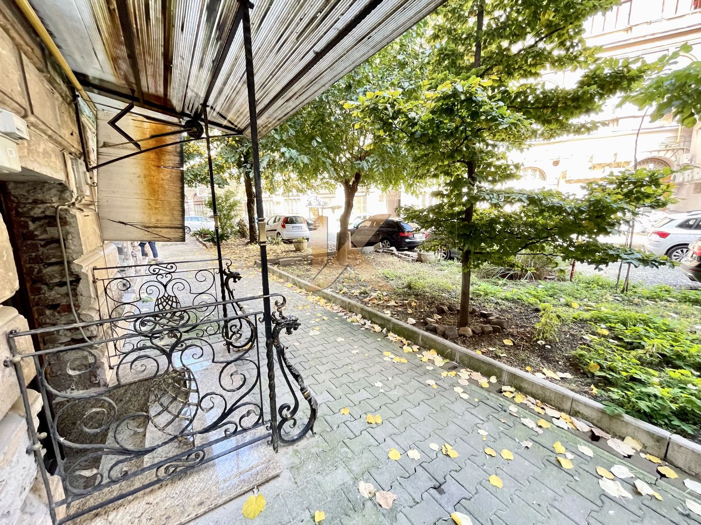 Spațiu comercial 70 mp, zona Ultracentrală! Negociabil - Poză 6