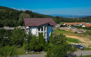 Pensiune la cheie, 13 camere, Randament ridicat, Cheile Rasnoavei - Poză 16