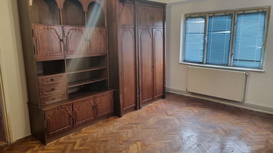 Apartament cu 3 camere in Lugoj - Poză 1