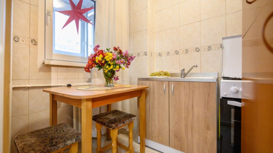 Inchiriez Garsonieră modernă, costuri mici, AC, balcon, 7 min metrou - Poză 7