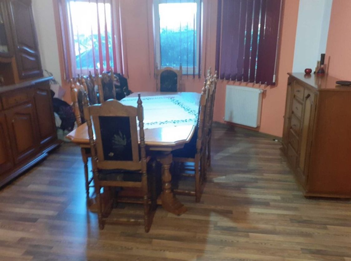 Casa familiala cu etaj - Poză 2