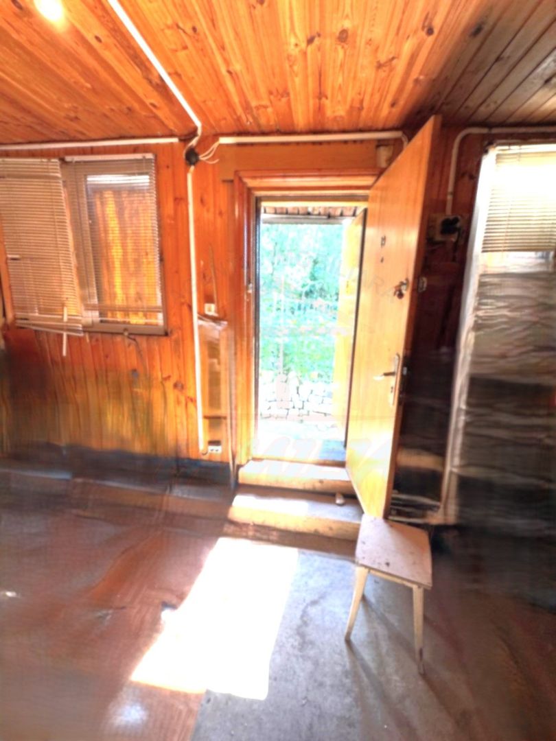 Cabana din lemn+ teren 2000 mp , 105.000 Euro negociabil, zona Metro - Poză 1