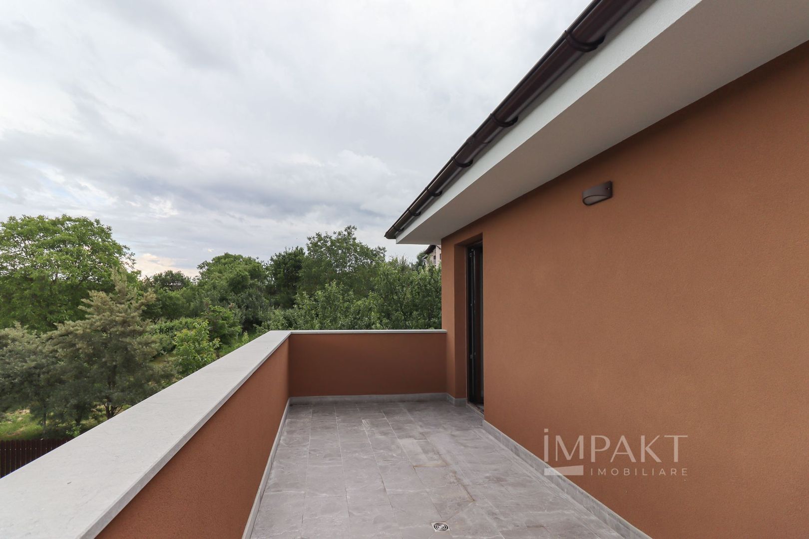 Case cuplate 5 camere si teren de 700 m2 in Feleacu - Poză 23