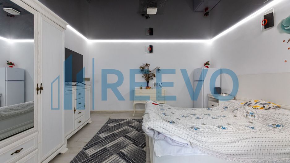 Clădire și teren de investiție, central Roman - Poză 12