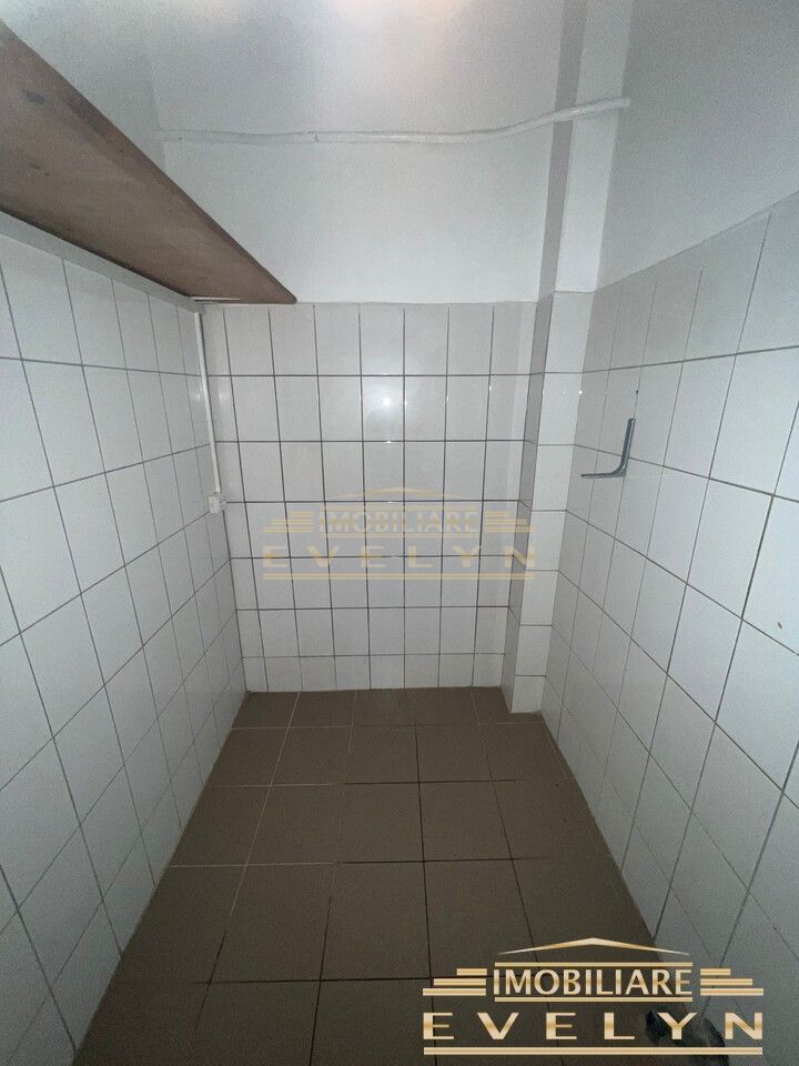 De Vanzare Spatiu Comercial, Zona Imparat Traian ( la 2 min. de MALL ), pret 81000 euro negociabil - Poză 7