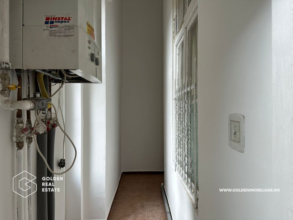 Spatiu birou, Bulevardul Revolutiei, Palatul Cenad, etaj 1 - Poză 8