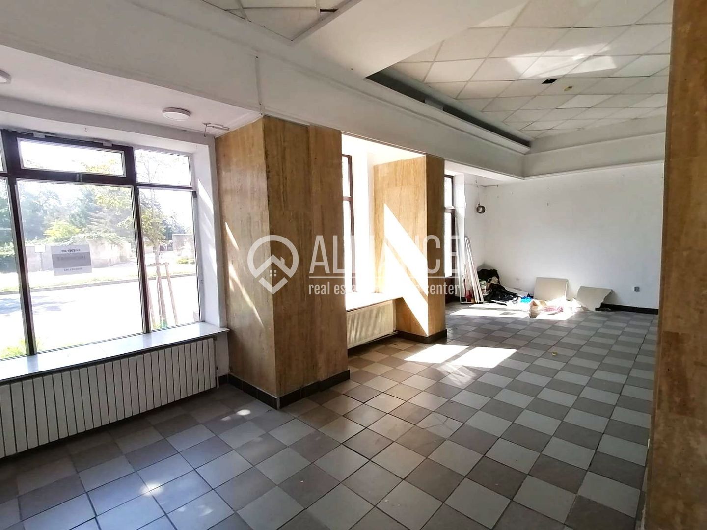 CENTRU (COD10) - Spatiu comercial de inchiriat - Poză 3