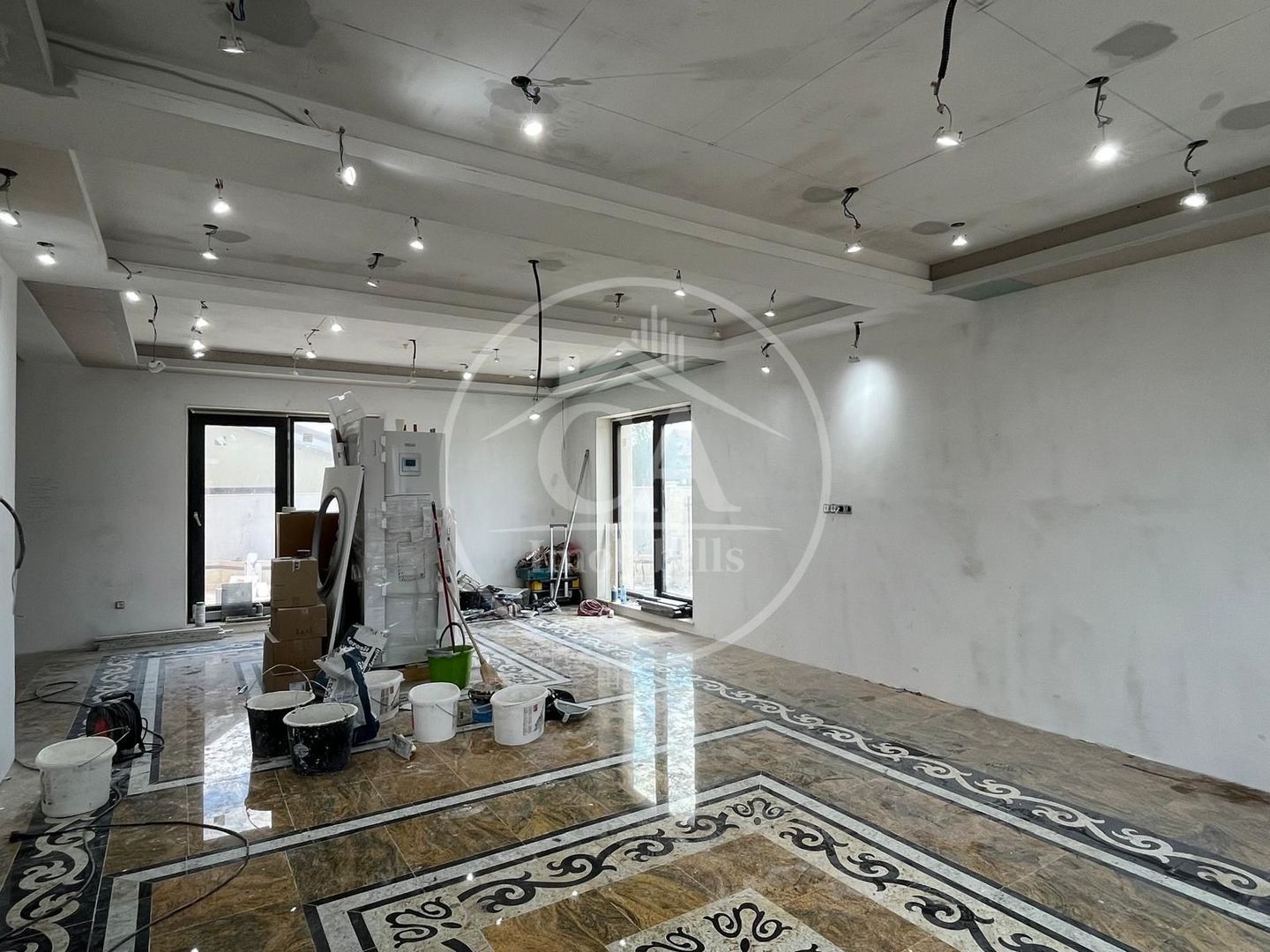Casă de vânzare P+E+M cu 7 camere in Cartierul Grigorescu, Oradea - Poză 1