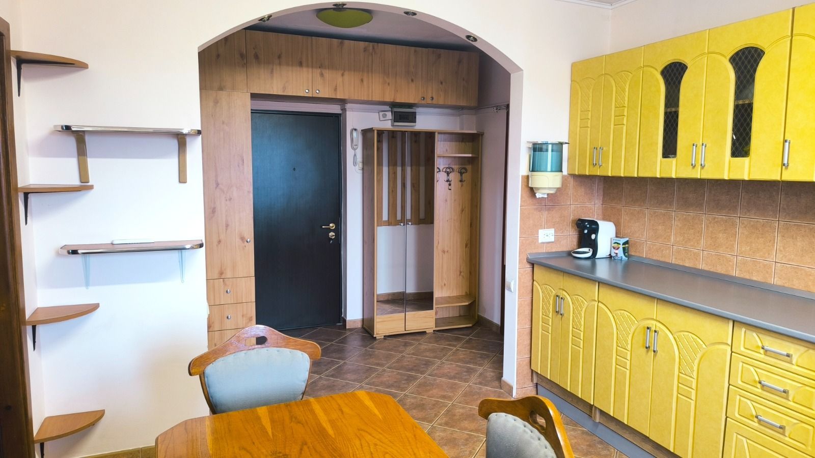 AP. 2 CAMERE- APARATORI, PARCARE ADP, MASINA DE SPALAT VASE, METROU - Poză 2