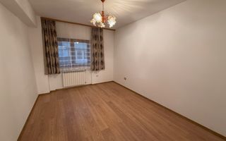 Apartament 3 camere de închiriat | Zonă centrală | Etaj 1 - Poză 3