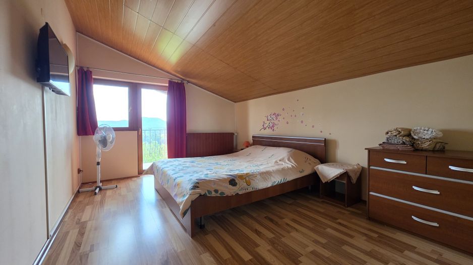 Casă Vilă cu 9 camere și piscină încălzită în localitatea Cornu - Poză 19