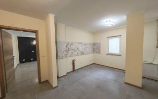 Apartament 3 camere Complexul Studentesc cu incalzire in pardoseala - Poză 3