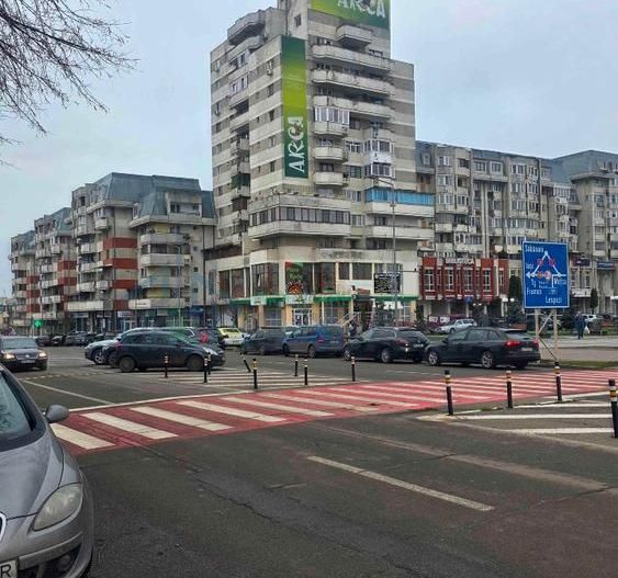 Spațiu comercial de închiriat în zonă centrală, Pașcani, lângă Primărie - Poză 2