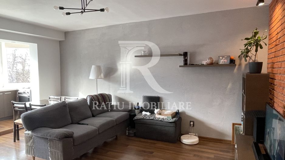 Apartament cu 2 camere | etaj intermediar | parcare exterioara | Rogerius | Oradea - Poză 1