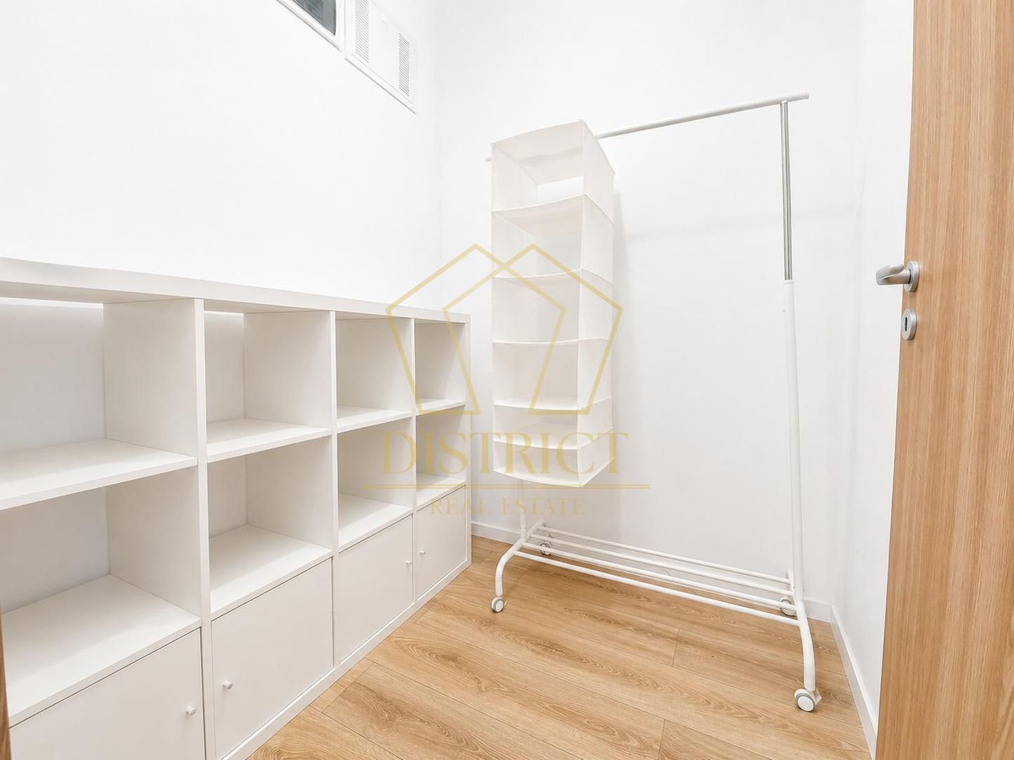 Apartament spatios cu 2 camere | XCity Tower | Torontalului - Poză 11