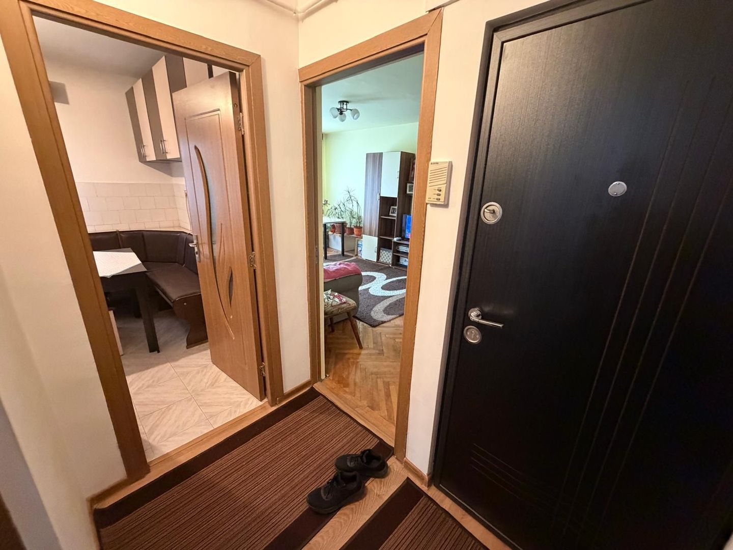 Apartament 3 camere decomandat 70 mp Crângului + Garaj - Poză 5