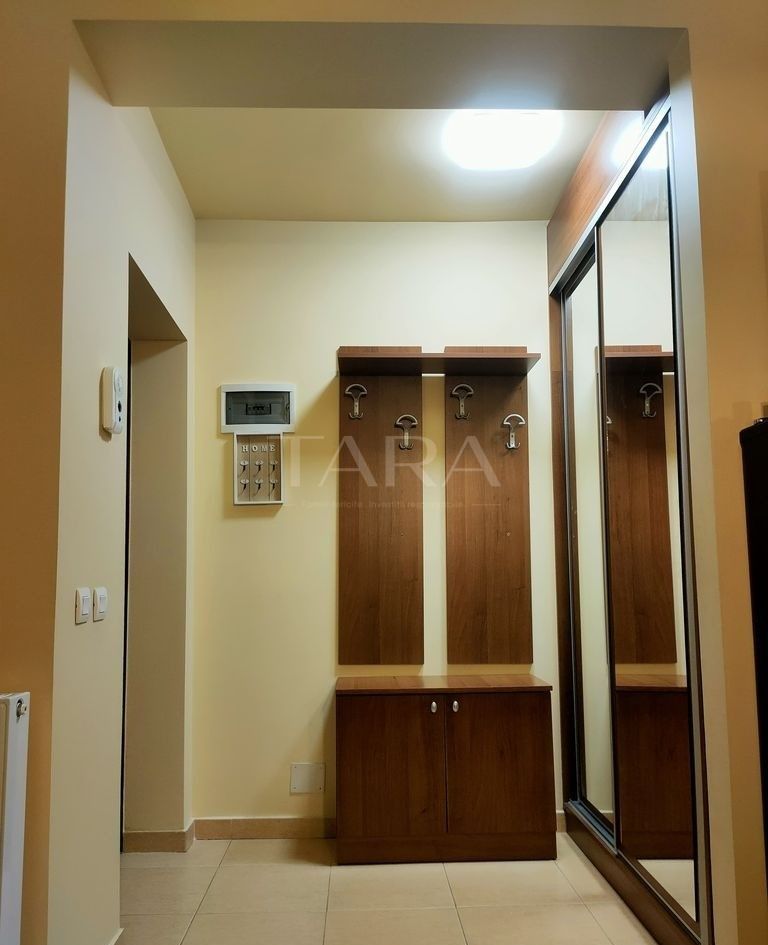 Apartament cu 3 camere de vânzare, Floresti. - Poză 8
