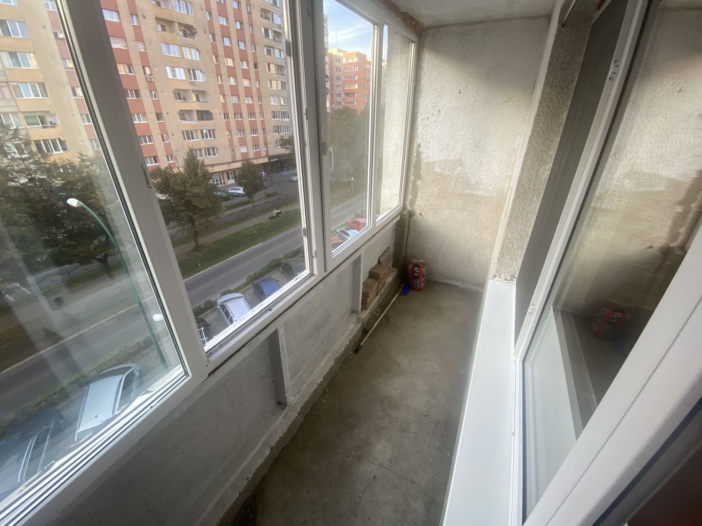 Apartament cu 1 camera,zona Dambu Pietros - Poză 3