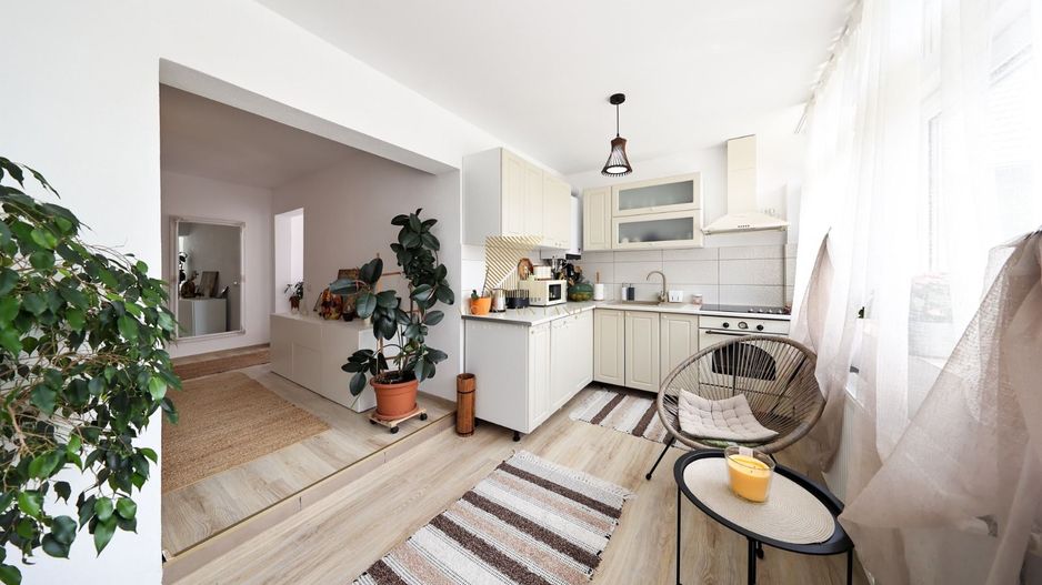 Casă renovată, teren 394 mp – Râșnov, str. Misu Popp, zonă centrală - Poză 10