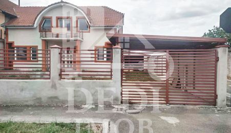 Casa de vanzare P + M cu 4 camere in Oncea, Oradea