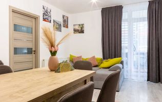 Apartament cu 3 camere, parcare și boxă, zona Regal – Baciu.