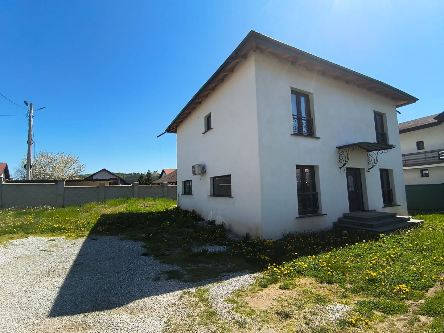 Vilă P+E+Pod | 200 MP Utili | Șcheia | Drum Privat - Poză 2
