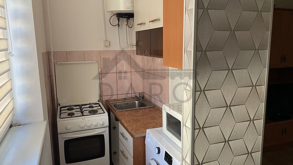 🏡 Garsonieră de închiriat | 7 Noiembrie – TCM | Aproape de UMF 250 € - Poză 3