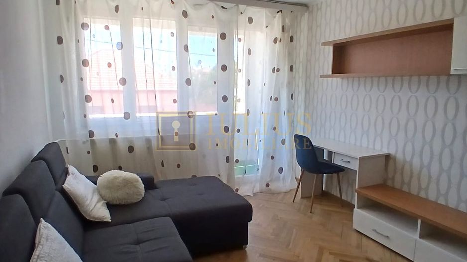 Apartament cu 3 camere in Complexul Studentesc - Poză 1