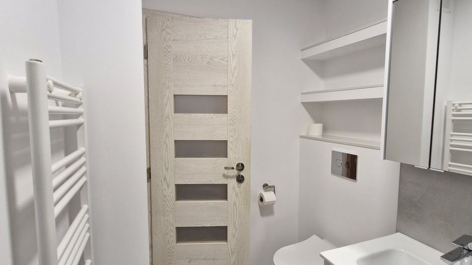 Apartament 3 camere  renovat in zona Lipovei - Poză 19