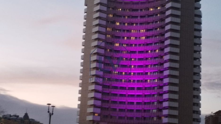 Garsoniera de vanzare-centru - Poză 1