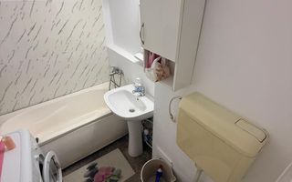 2 camere| cu vedere catre Bega-zona superba| apartament frumos, costuri mici| - Poză 13