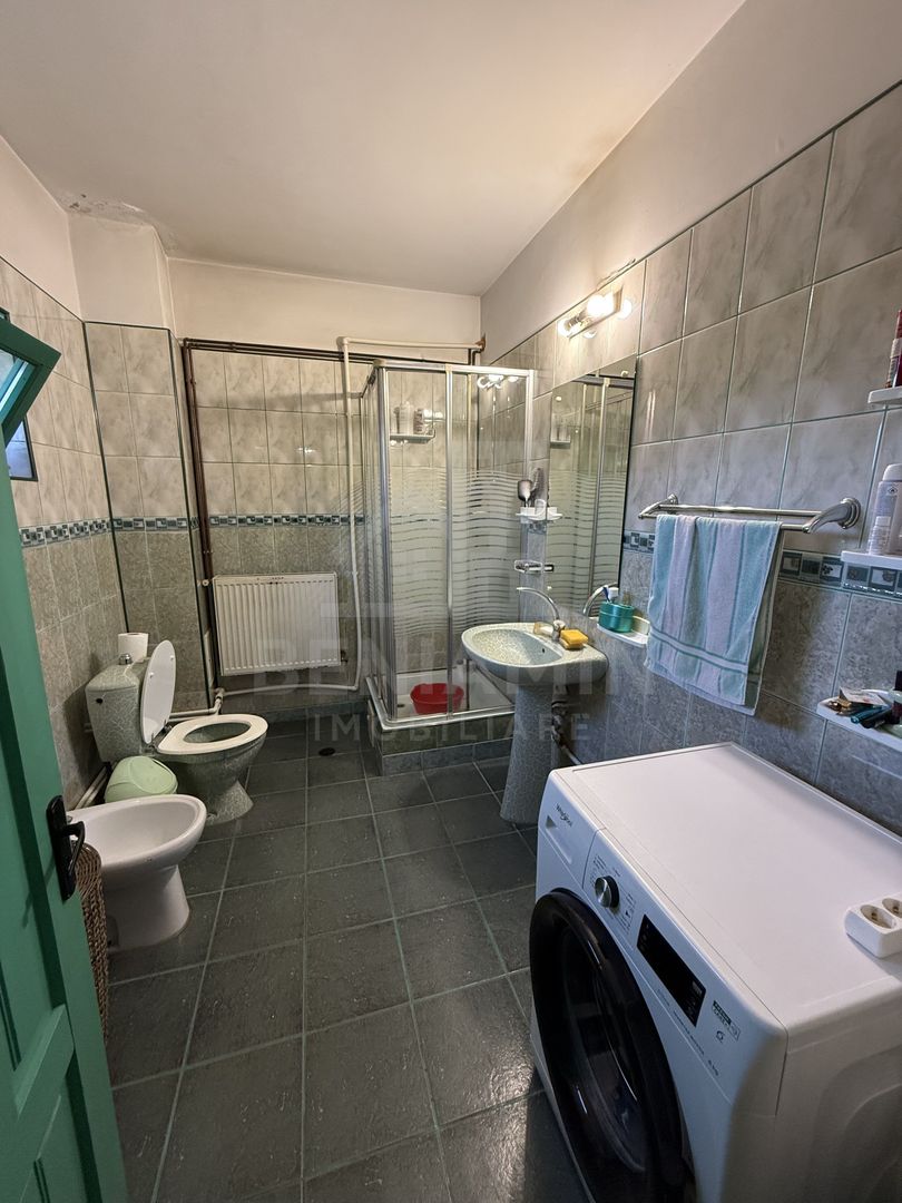 Casa Spatioasa D+P+1+M – 615mp - Teren 1000mp - Rovine - Poză 12