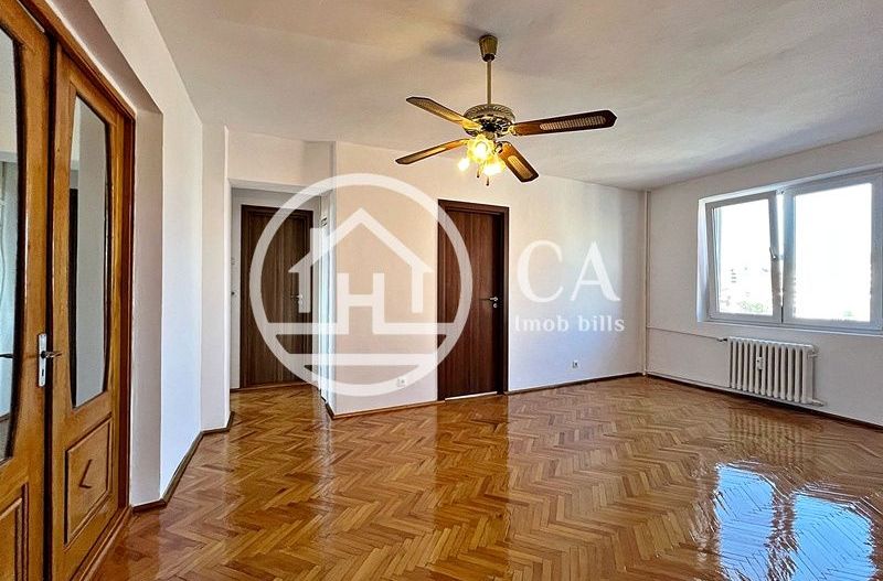 Apartament de vânzare cu 4 camere în zona centrală, Oradea - Poză 1